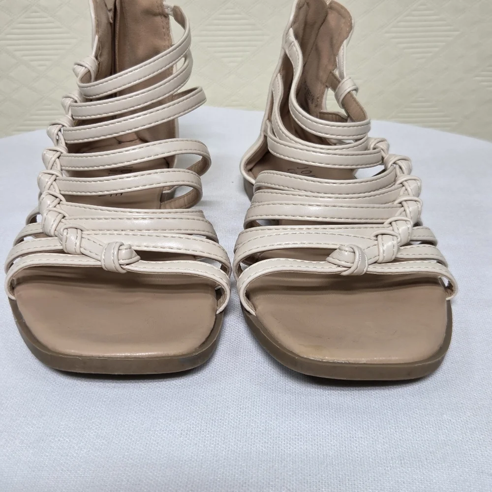 Journee Collection Womens Tru Comfort Petrra Strappy Zip Sandals Size-7.5